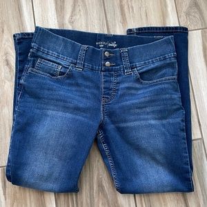 RIDERS BY Lee Capris